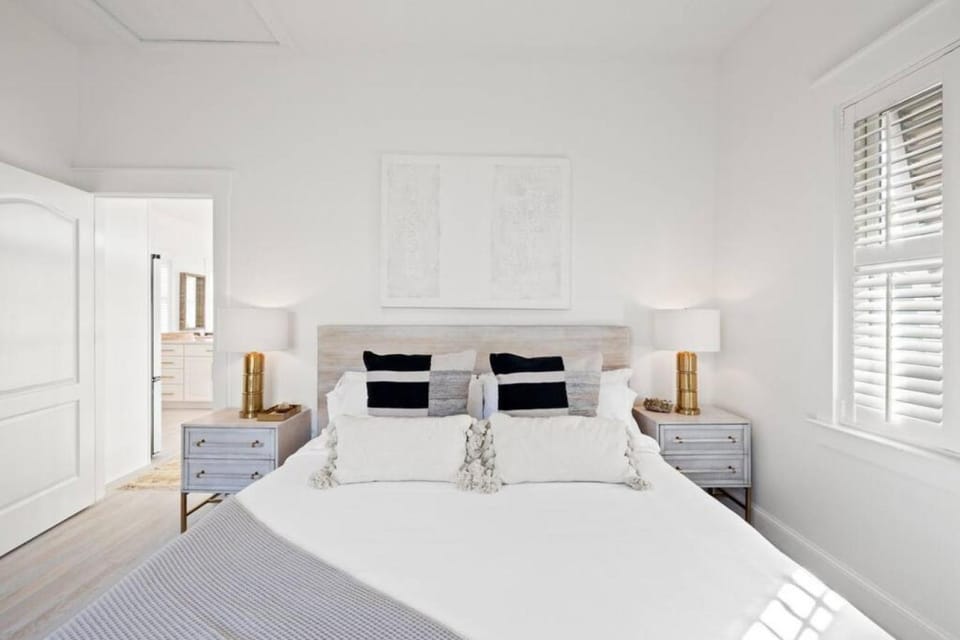 30A Beach Villa Steps to Beach Dog Friendly with Peloton and Bikes House in Rosemary Beach