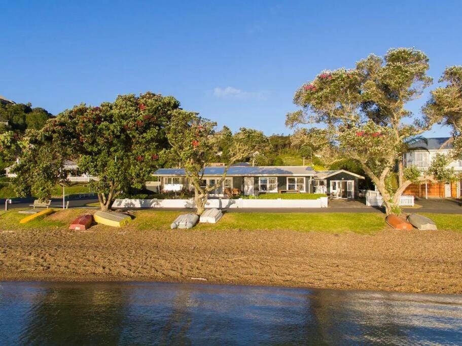 Property building, Natural landscape, Sea view