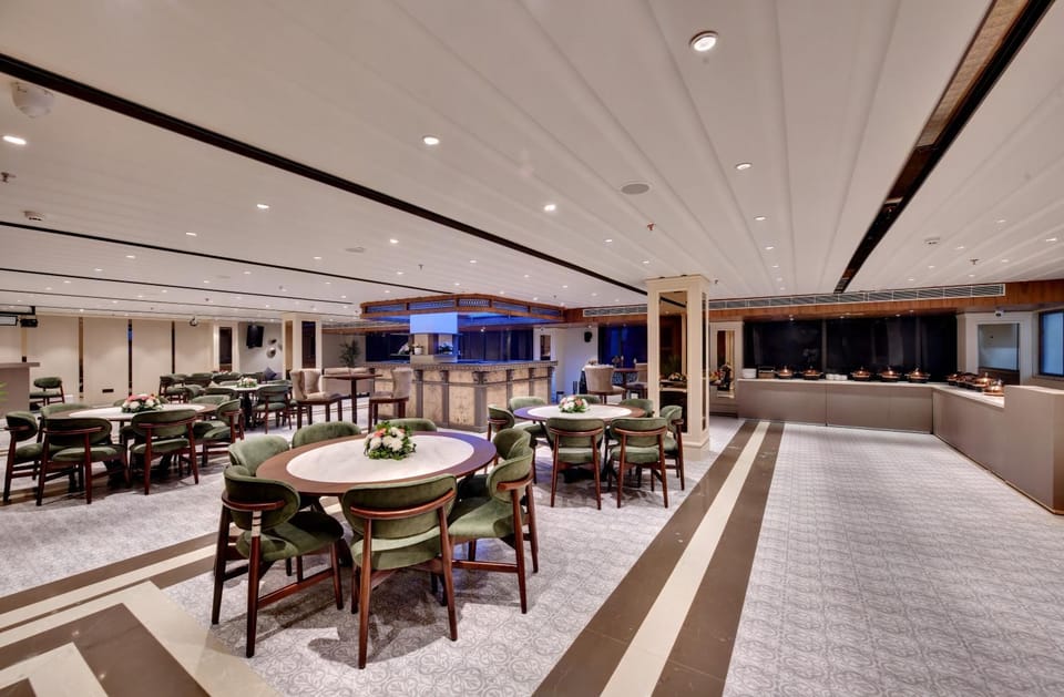 Restaurant/places to eat, Buffet breakfast