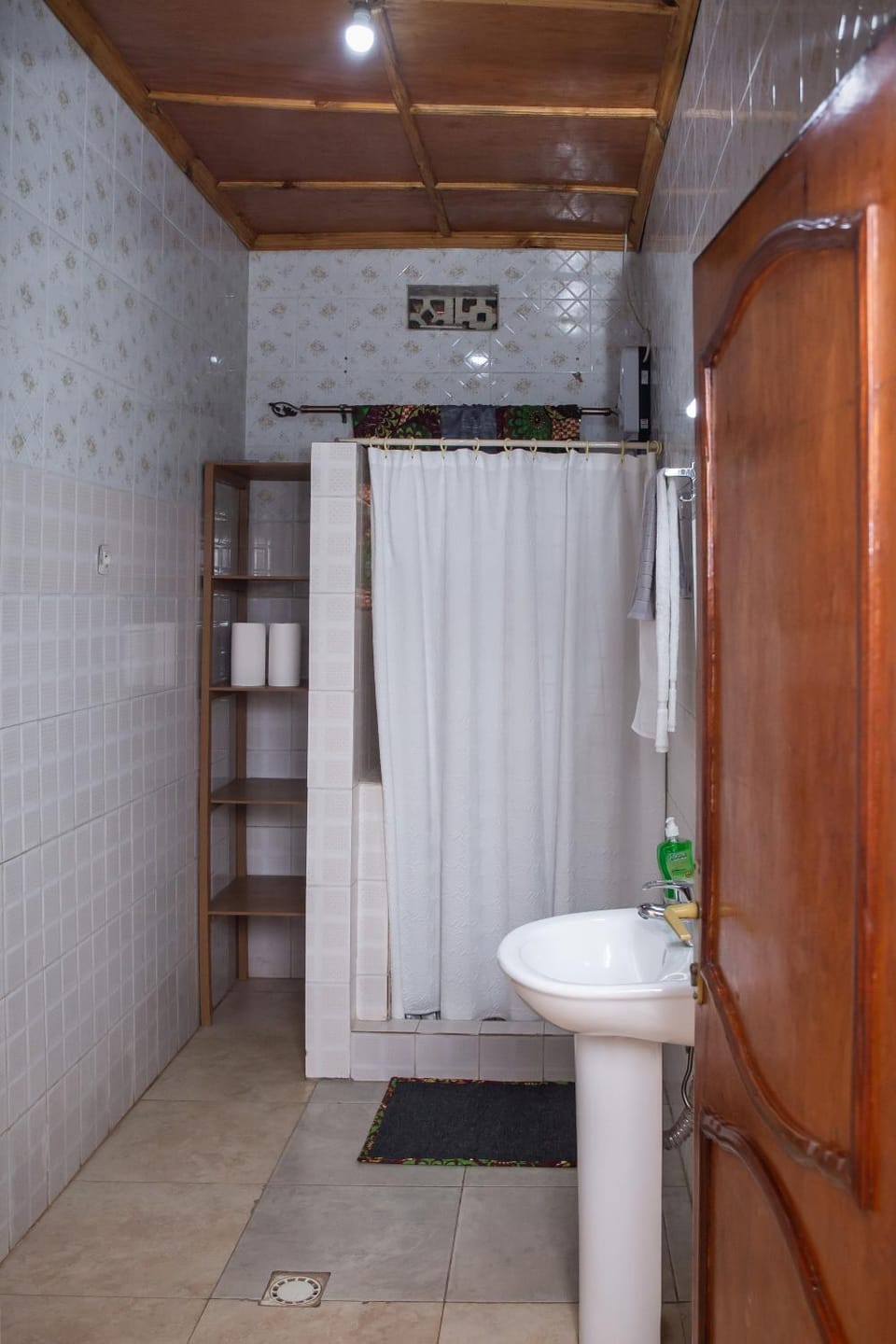 Shower, Bathroom, towels