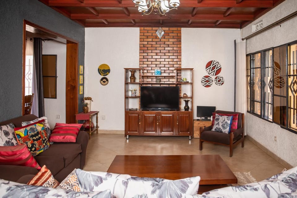 Communal lounge/ TV room, TV and multimedia, Living room, Seating area, Evening entertainment