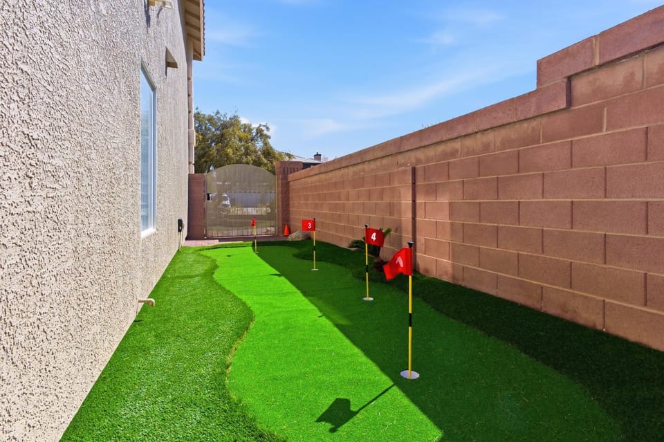 Spring, Day, Golfcourse, Minigolf, Minigolf, Garden view