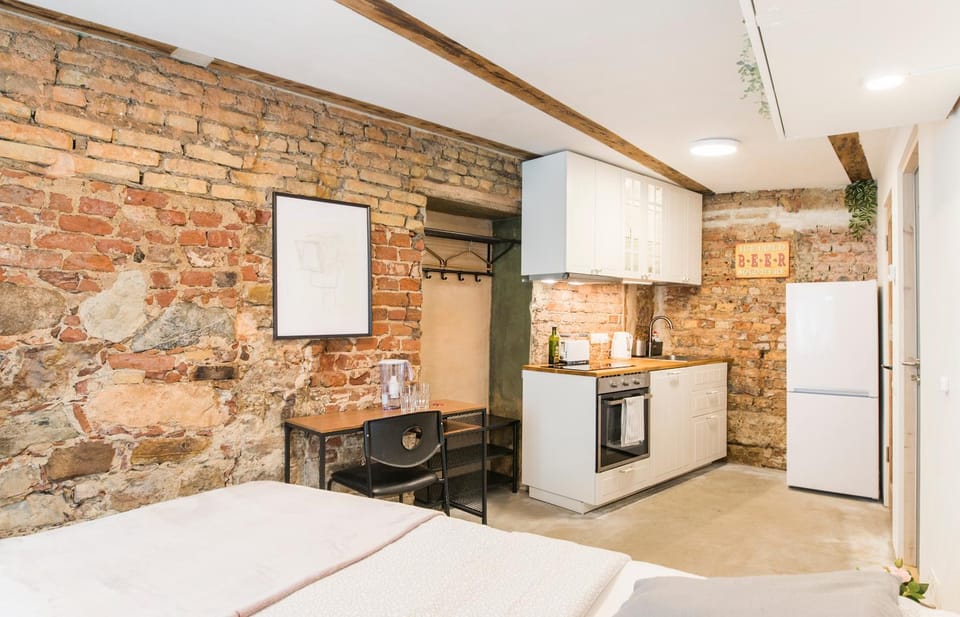 Kitchen or kitchenette, oven, stove