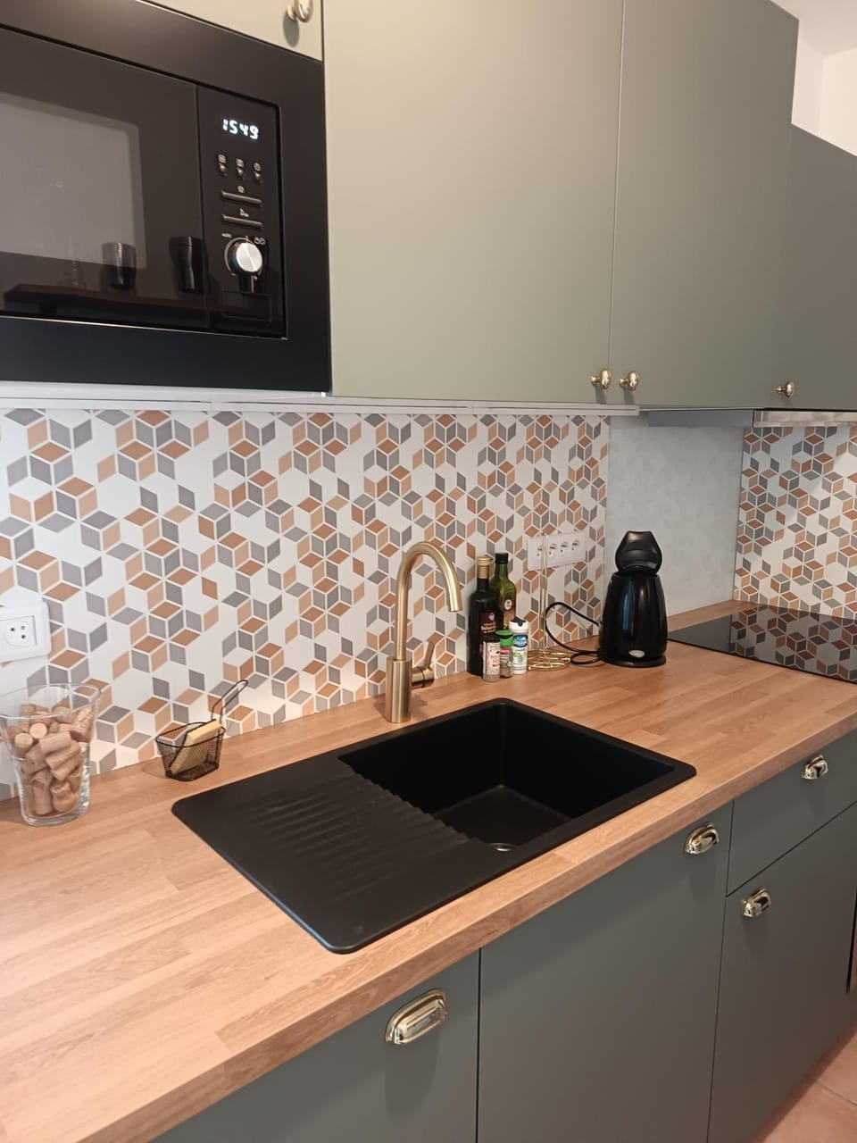 Kitchen or kitchenette