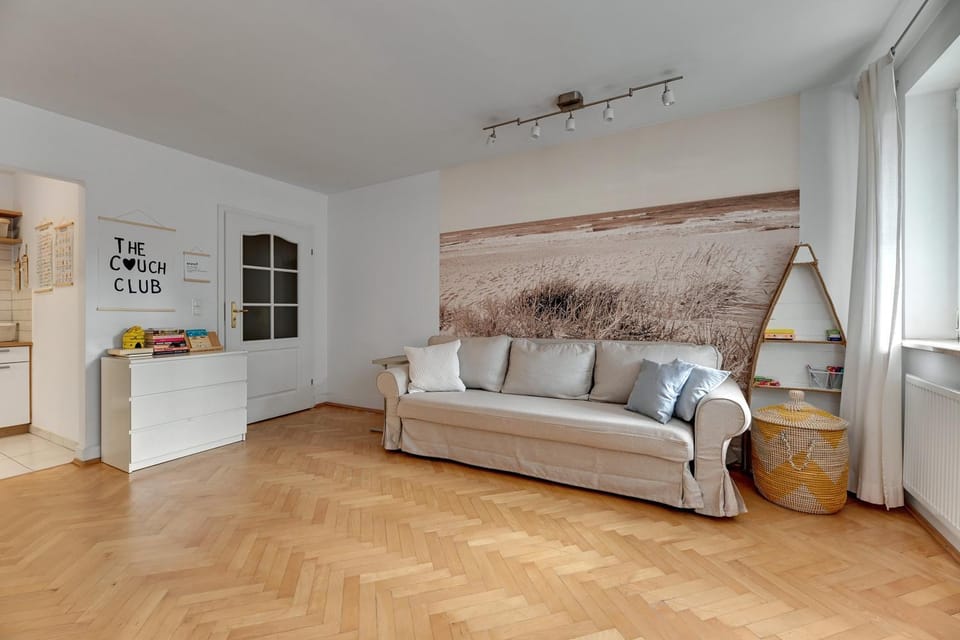 Kitchen or kitchenette, Living room, Seating area