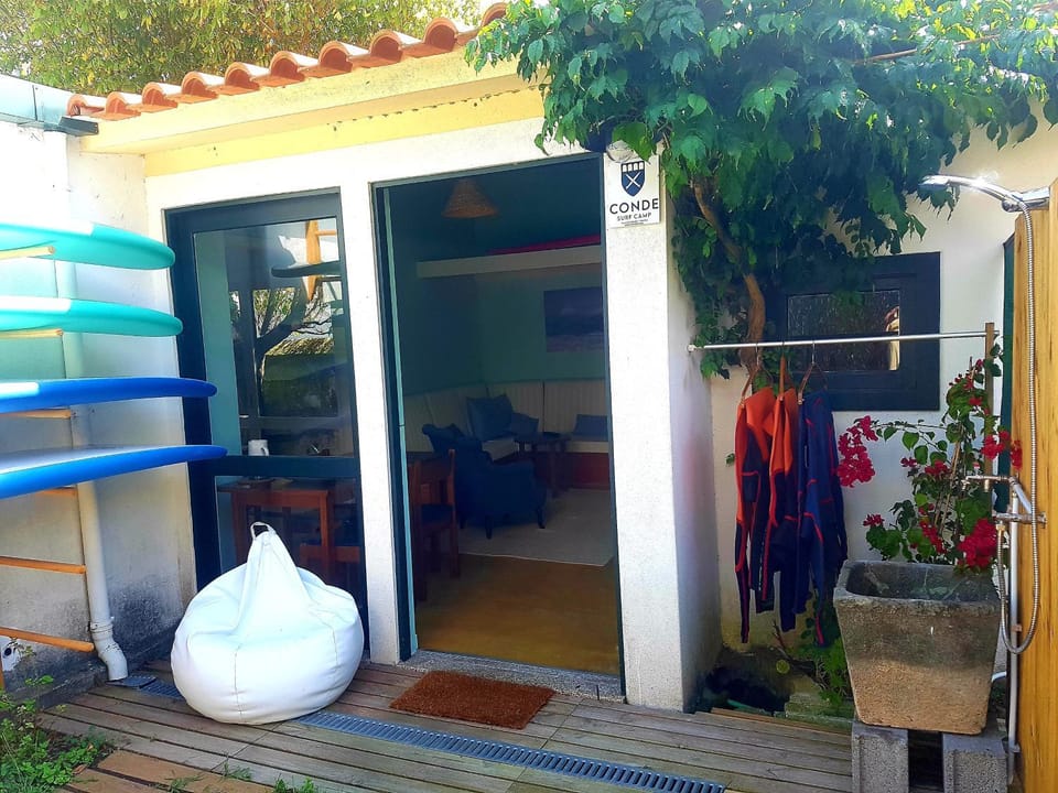 Patio, Facade/entrance, Day