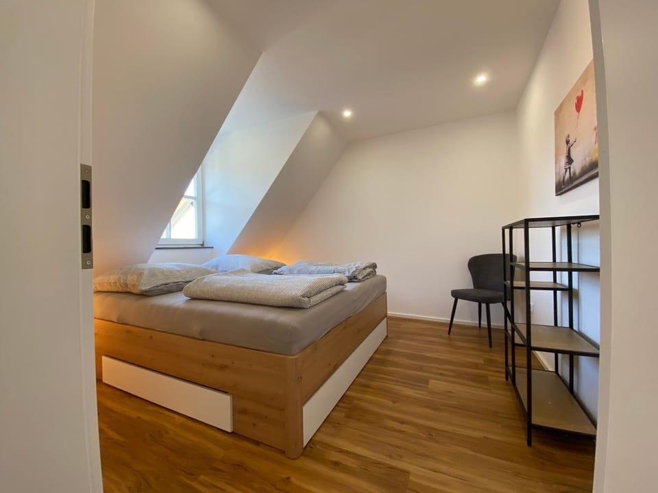 Bed, Bedroom