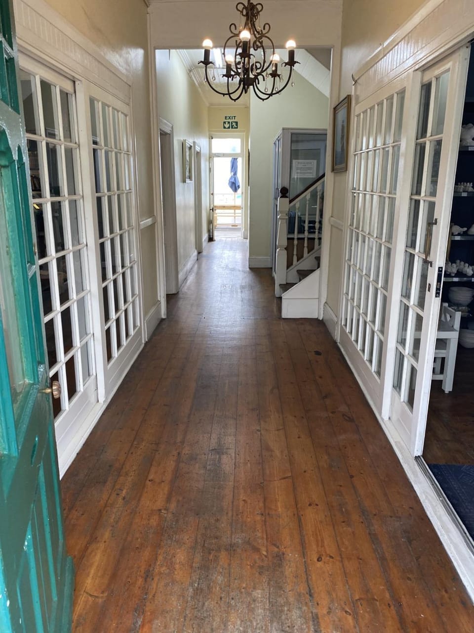 Property building, Restaurant/places to eat, Facade/entrance, Breakfast, Continental breakfast