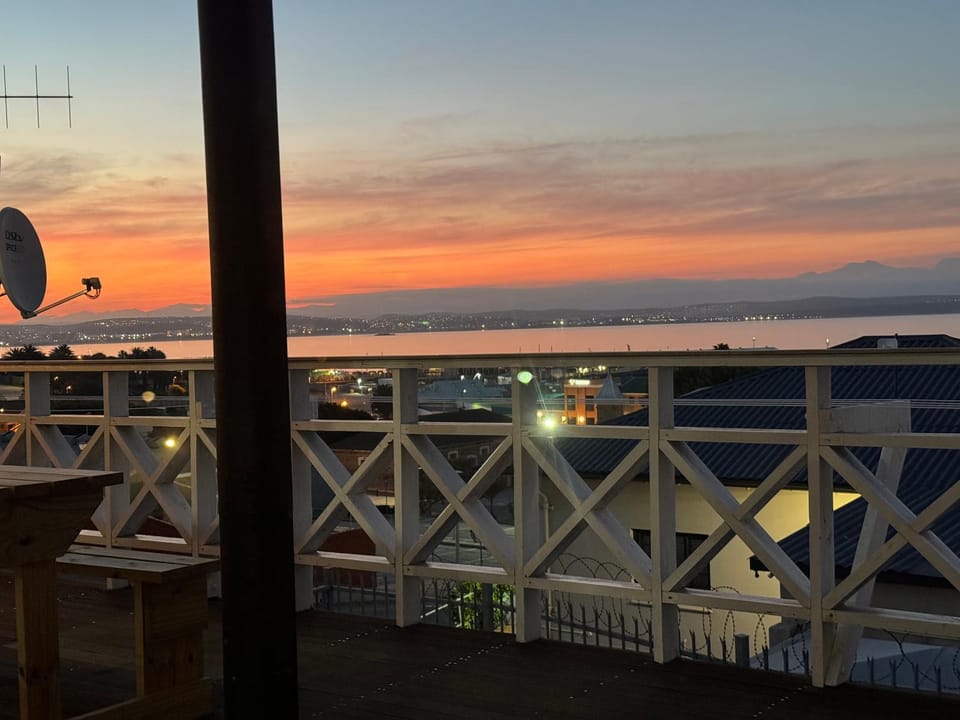 Property building, Balcony/Terrace, Sunrise, Sunset