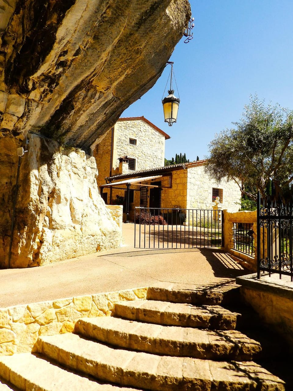 Chez Les Grottes Bed and Breakfast in Veneto