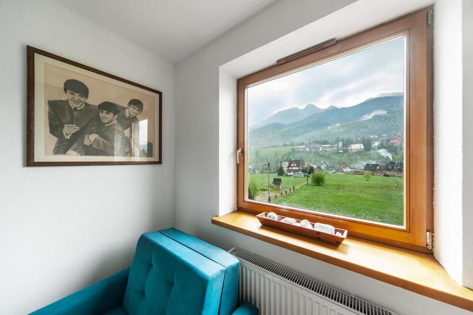 Natural landscape, Living room, Seating area, Mountain view