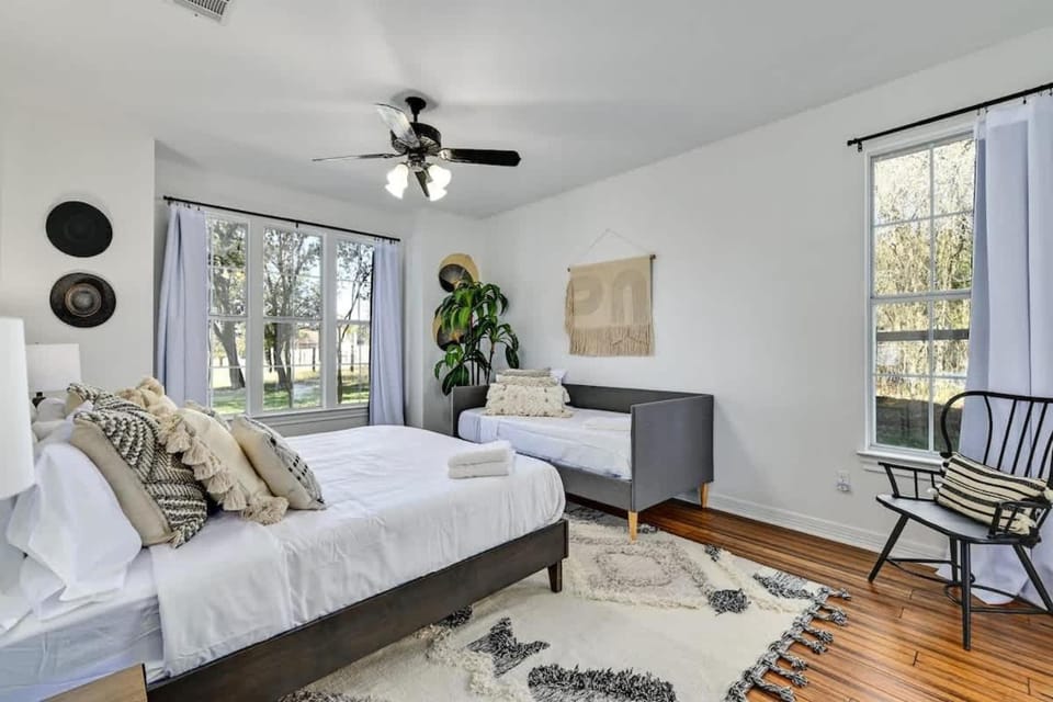 Bed, Bedroom