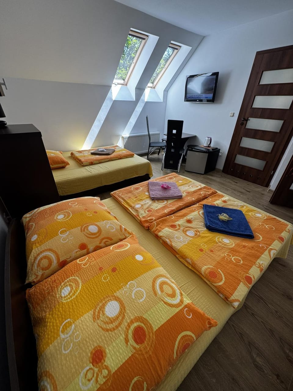 Bed, Photo of the whole room