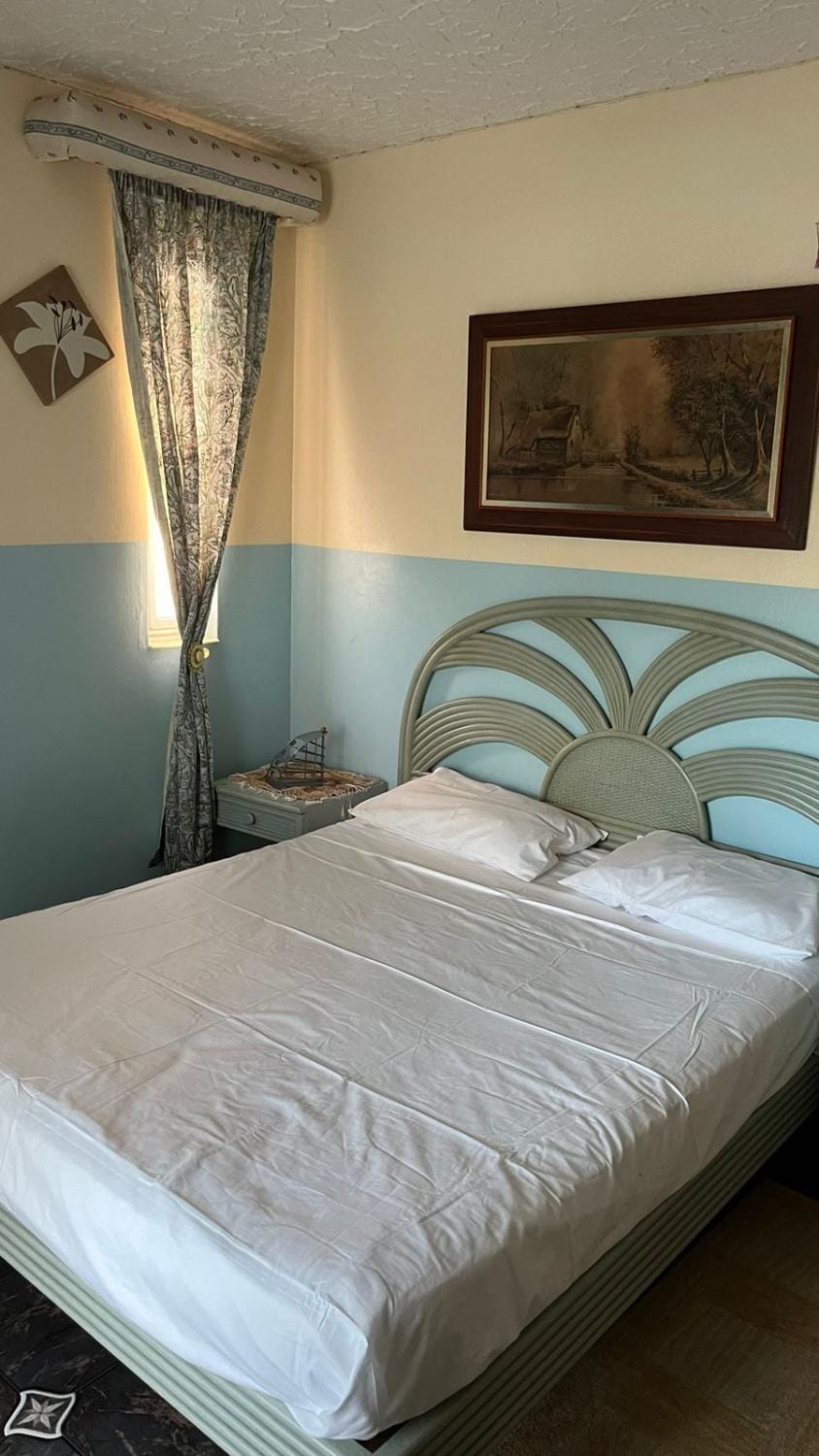 Pereybere 3 Bedroom Beach Apartment House in Grand Baie