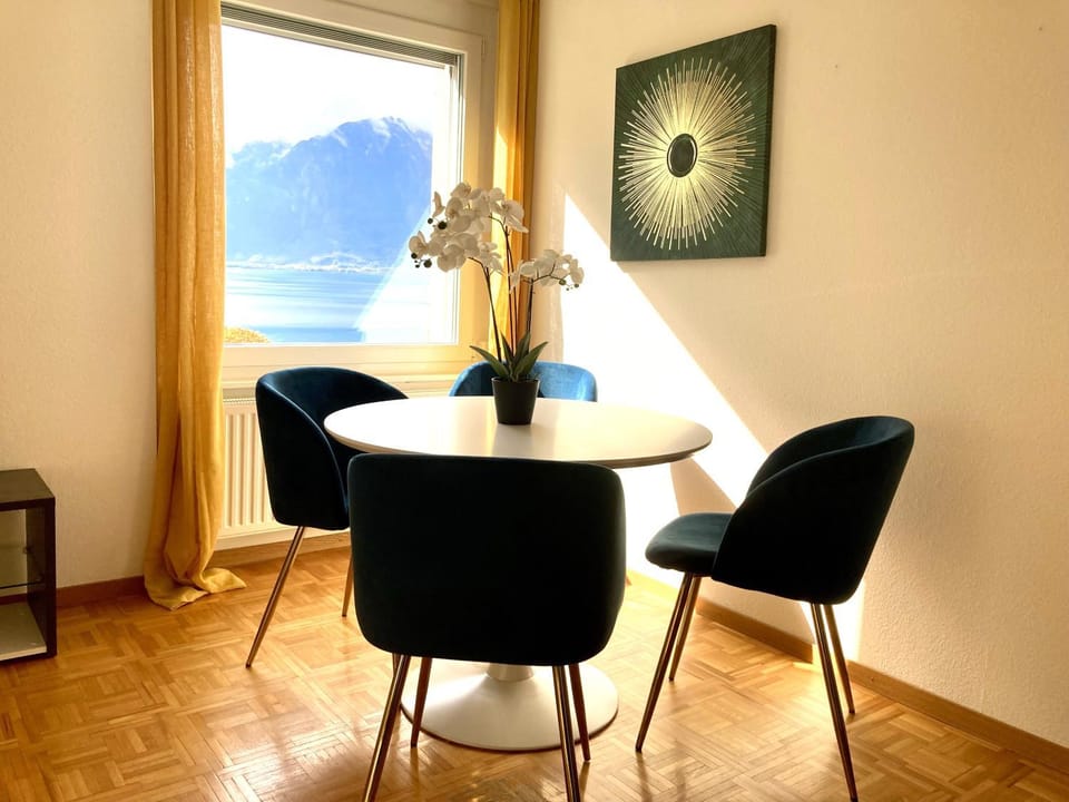 Living room, Dining area, Mountain view, Sea view