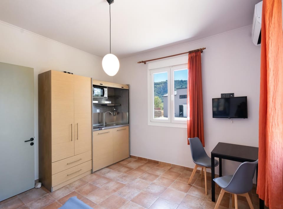 TV and multimedia, Kitchen or kitchenette