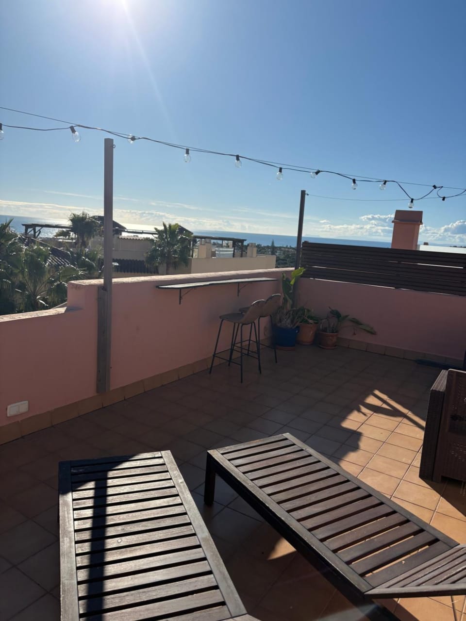 Riviera Retreat with private rooftop and sea views Apartment in Sitio de Calahonda
