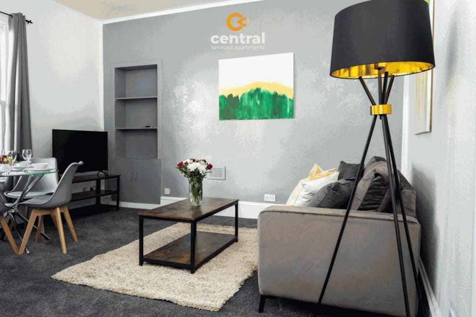 Communal lounge/ TV room, TV and multimedia, Living room, Seating area, Evening entertainment