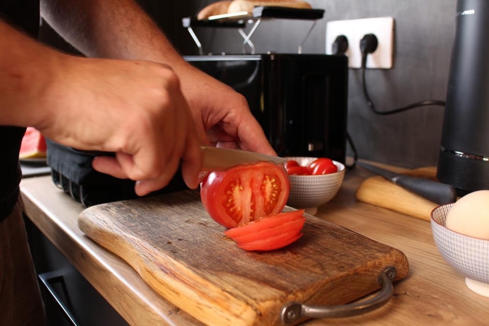 Kitchen or kitchenette, Food, Breakfast