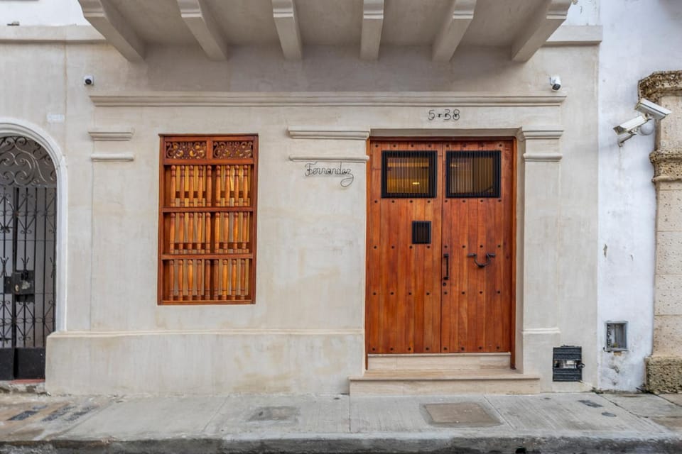 Facade/entrance