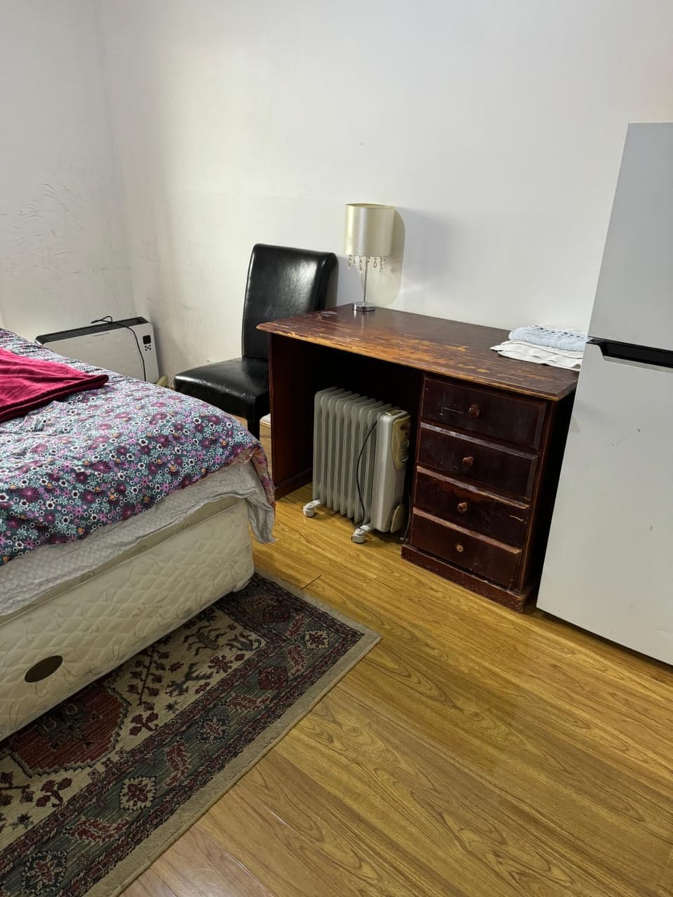Springvale couple room with shared bathroom Bed and Breakfast in Melbourne