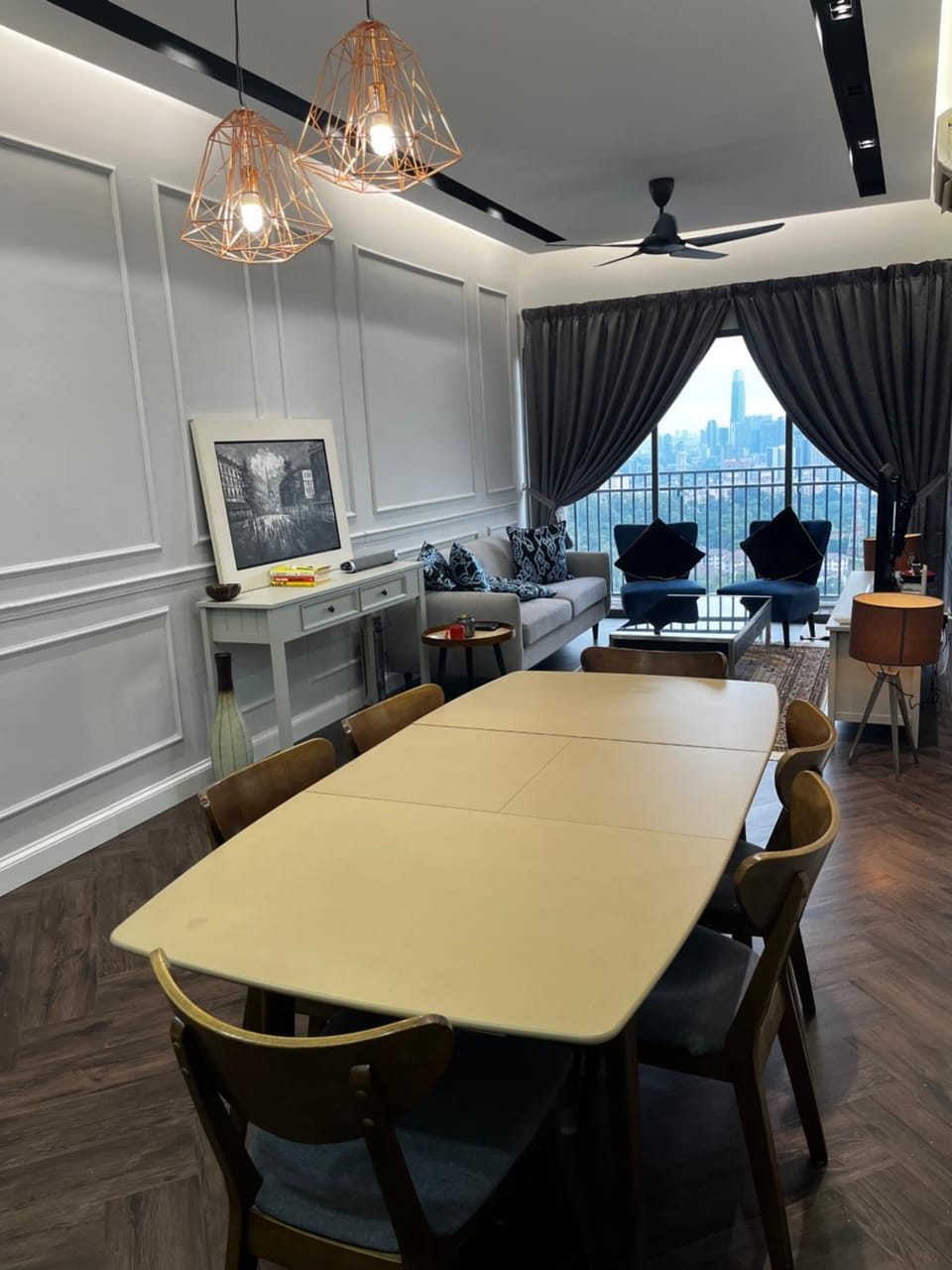 Seating area, Dining area