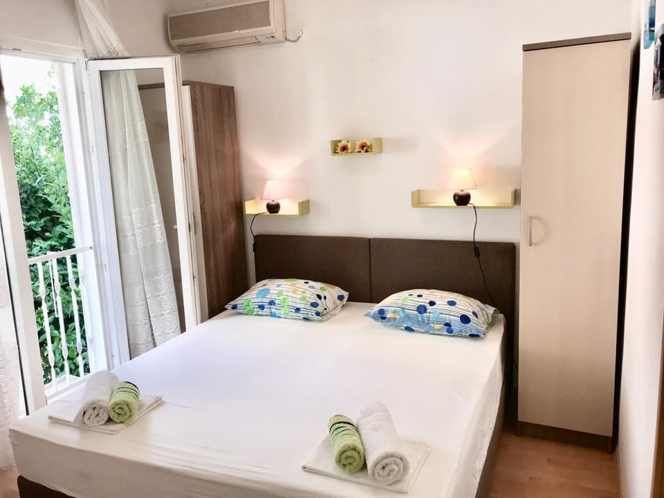 Guest House Račić Apartment in Plat