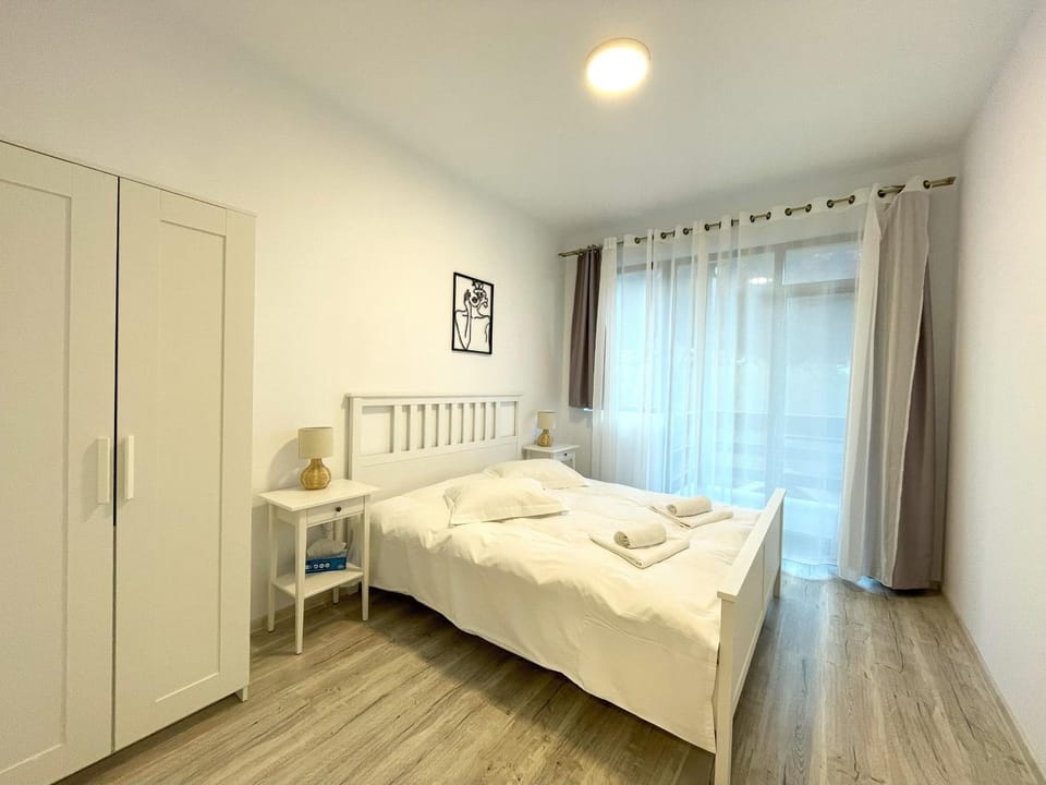 Bed, Balcony/Terrace, Photo of the whole room, Bedroom, towels, wardrobe