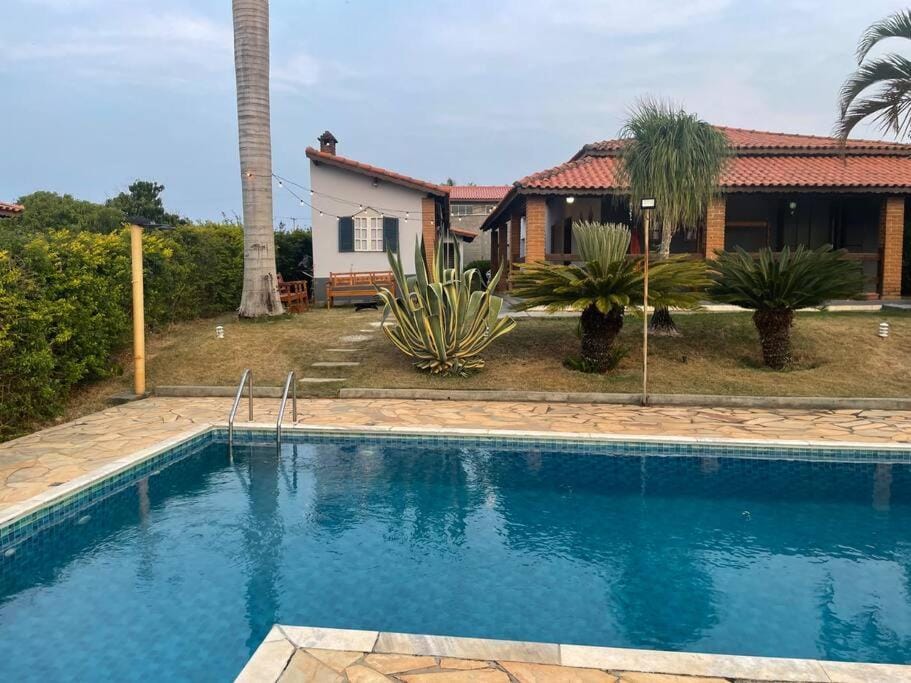 Property building, Day, Pool view, Swimming pool