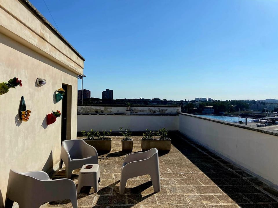 Balcony/Terrace, Balcony/Terrace