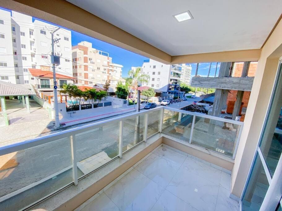 Apto 350 metros do mar na Praia de Palmas - 0114 Apartment in Florianopolis