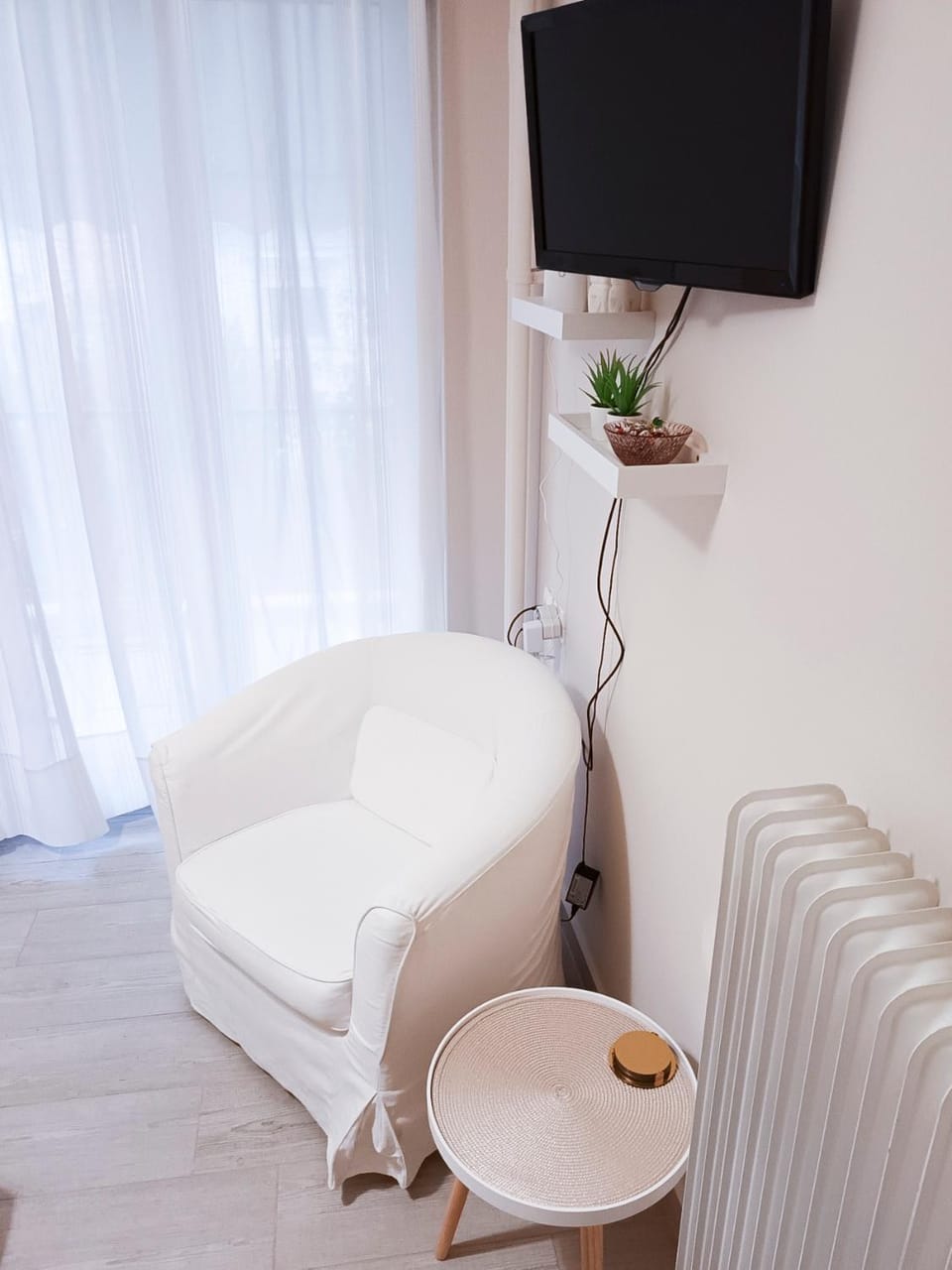 TV and multimedia, Decorative detail, Bedroom