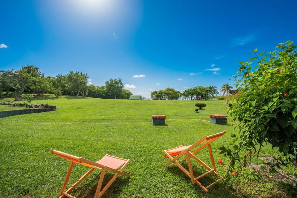 Bambou Suite vue mer à 50 m de la plage et de la piscine Apartment in Sainte-Luce