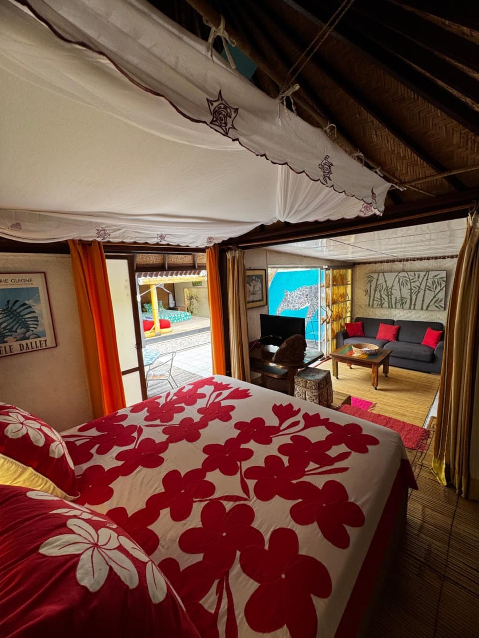 Fare BAMBOO avec PALAPA et piscine partagée House in Moorea-Maiao