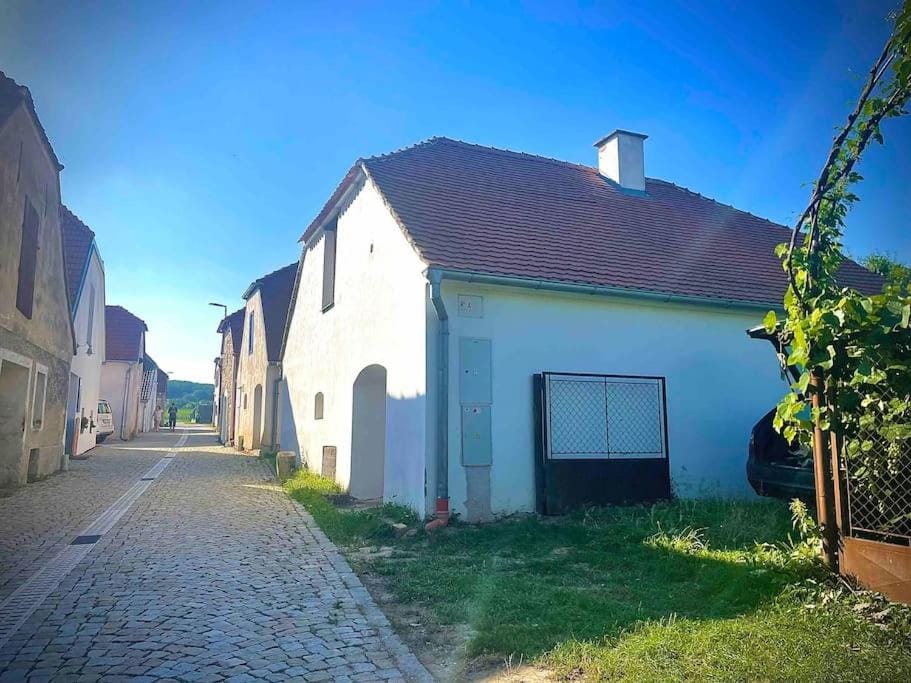 Sklípek u Hikešů House in South Moravian Region