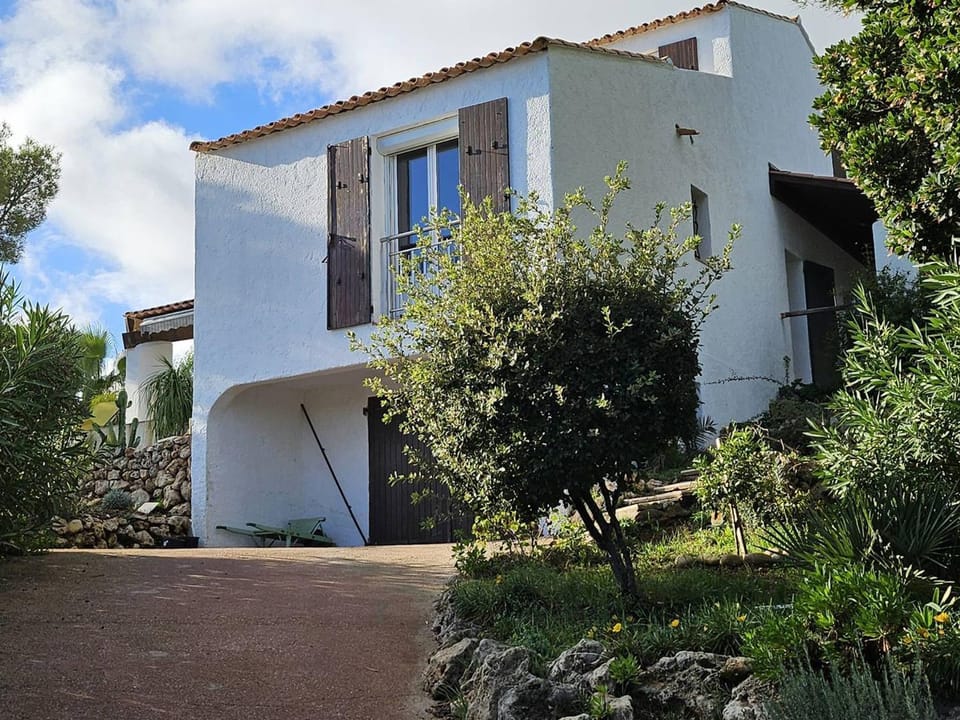 Villa charmante avec piscine, clim, wifi et parking à 300m de la mer - FR-1-768-107 Villa in Roquebrune-sur-Argens