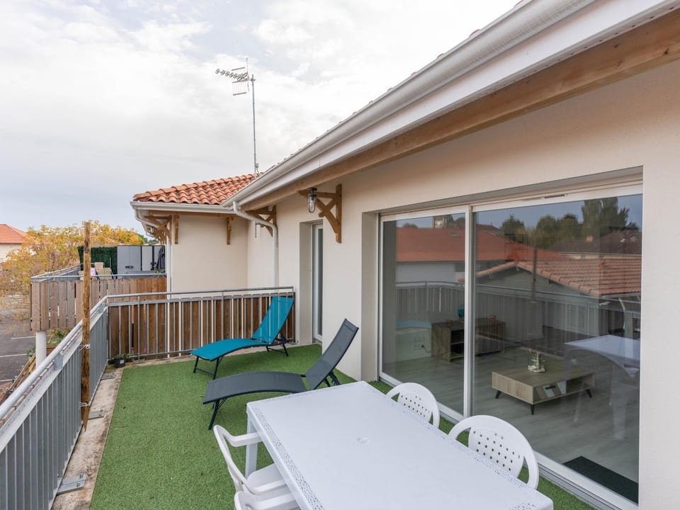 Appartement 4 pers. centre Mimizan, neuf avec parking - FR-1-50-143 Apartment in Mimizan