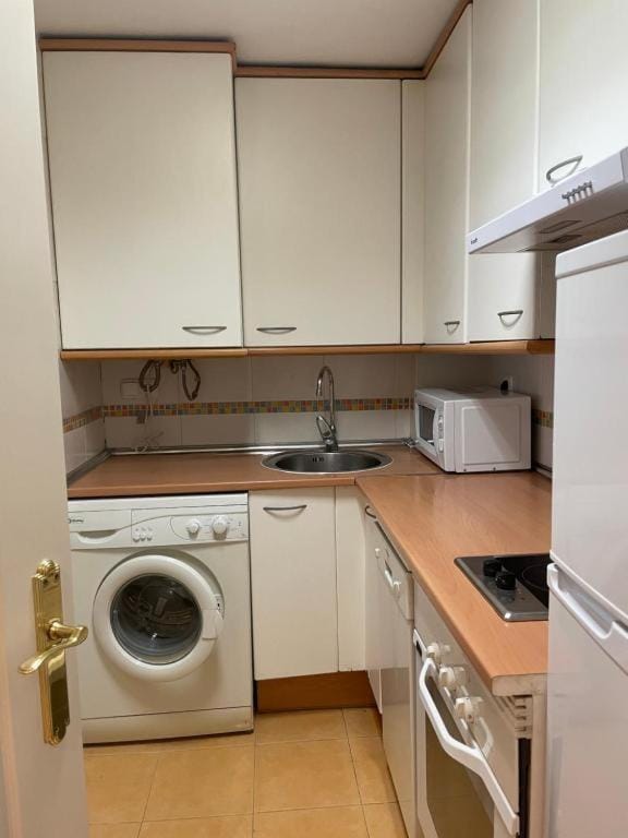 Plenilunio Apto turistico deyanira wanda ifema Apartment in Madrid