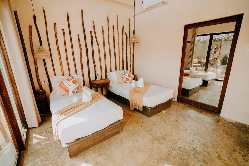 Bed, Photo of the whole room, Bedroom, air conditioner
