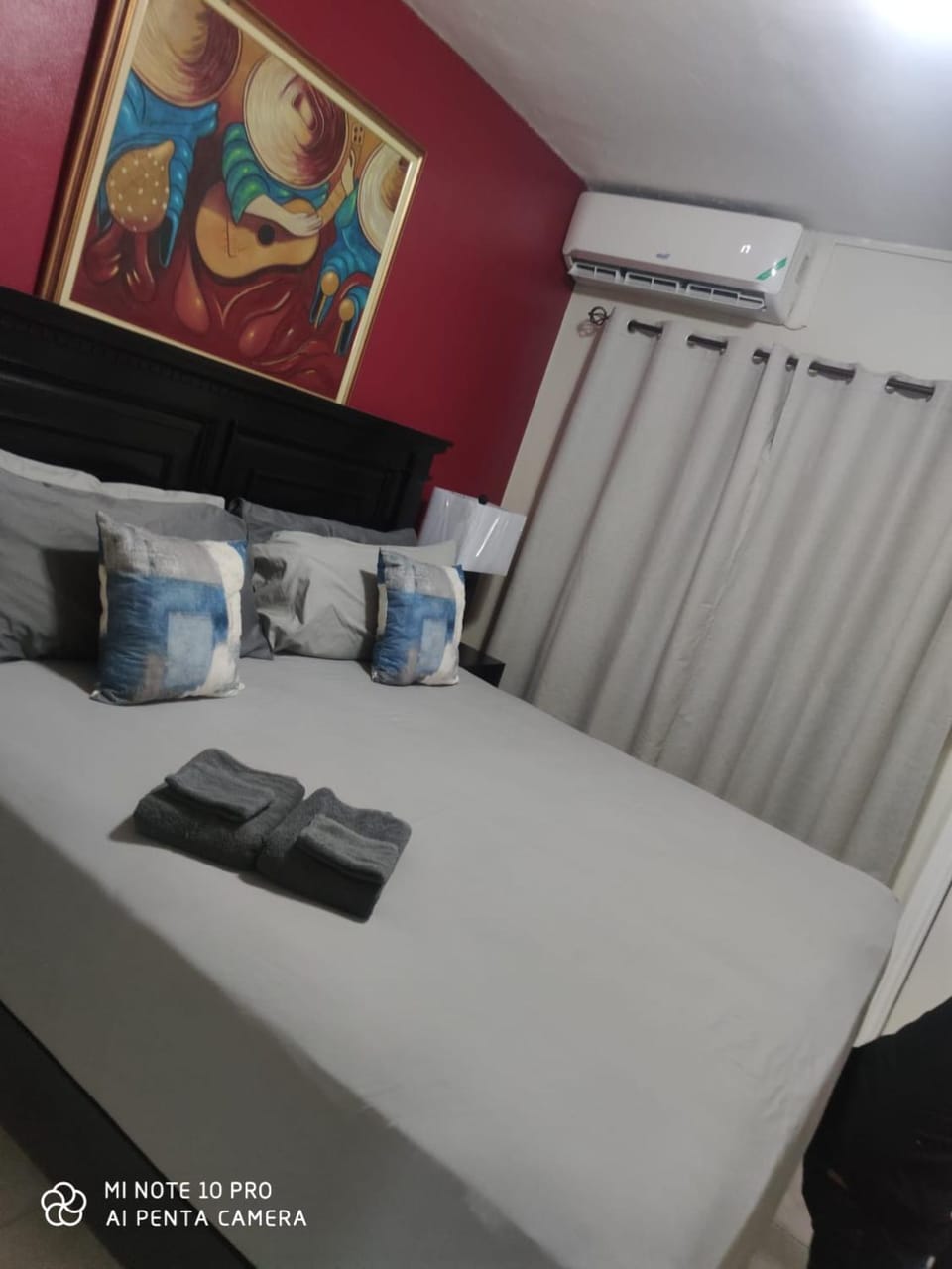 Bed, Bedroom, towels, air conditioner