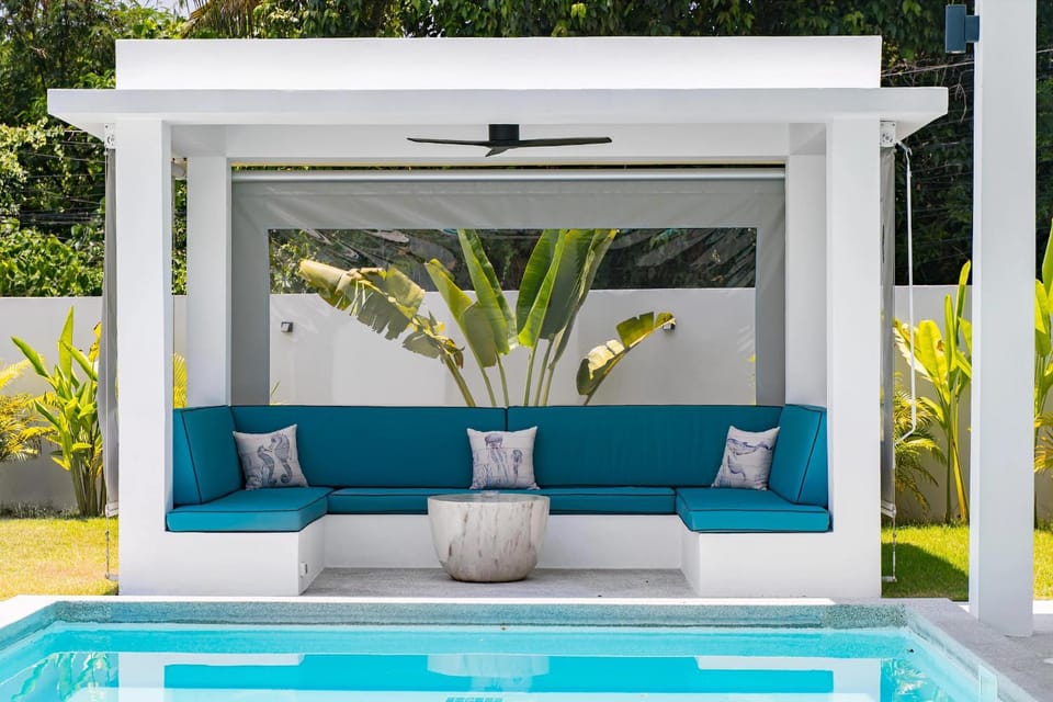 Patio, Balcony/Terrace, Seating area, Pool view