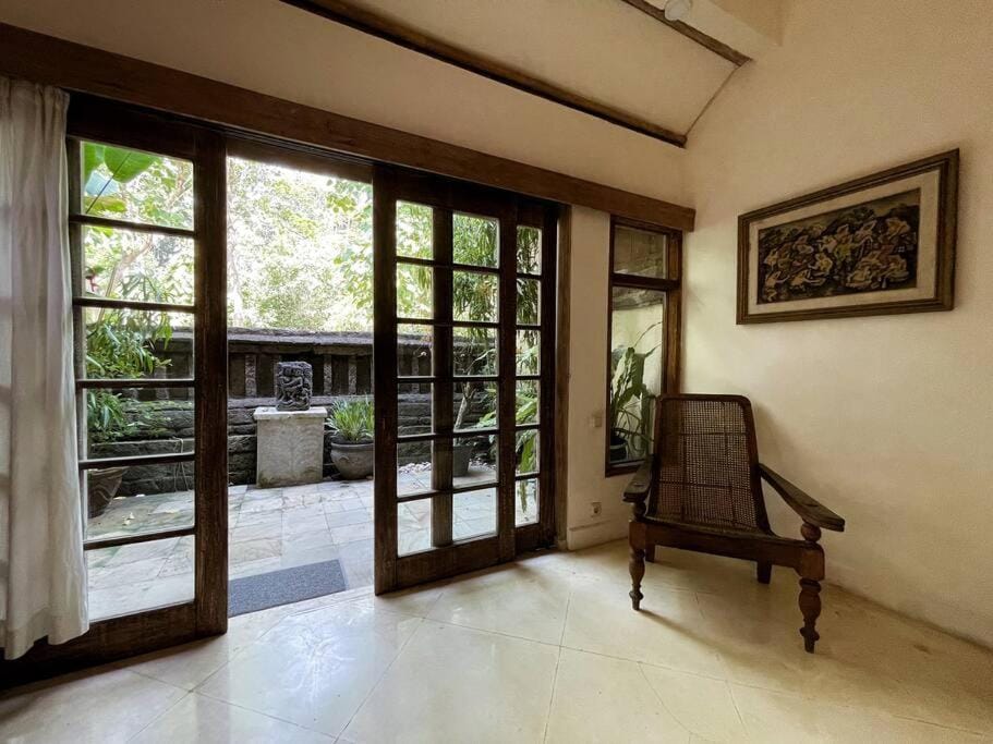 Beautiful Bali Culture at Sanur Centre Villa in Denpasar