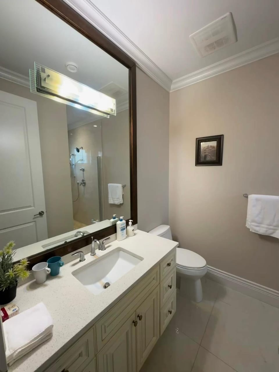 舒适大床套房 Vacation rental in Richmond