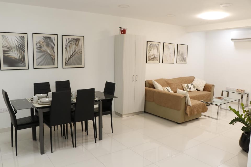 Spacious Apartment, NEAR PINIKOUDES BEACH Apartment in Larnaca