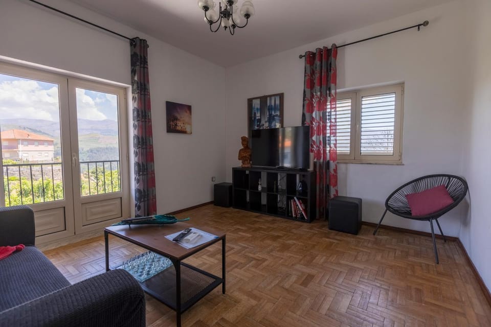 Natural landscape, TV and multimedia, Living room, Seating area, Mountain view