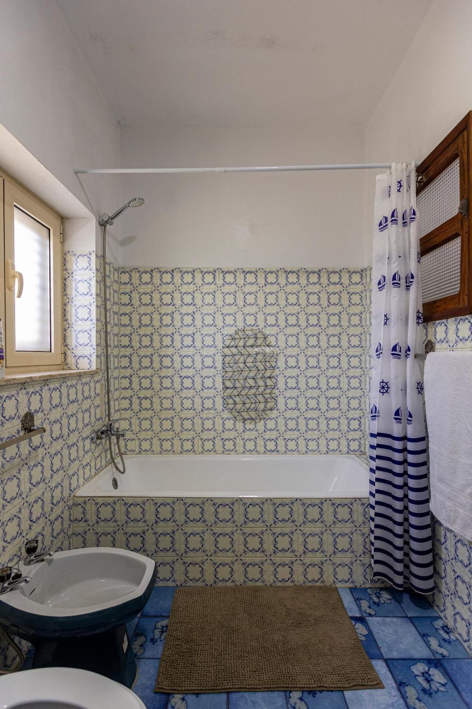 Bathroom, Bath