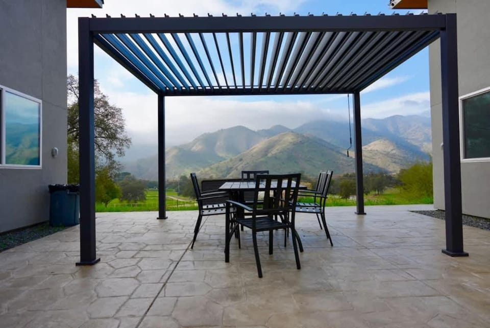 Muniz Village House in Three Rivers