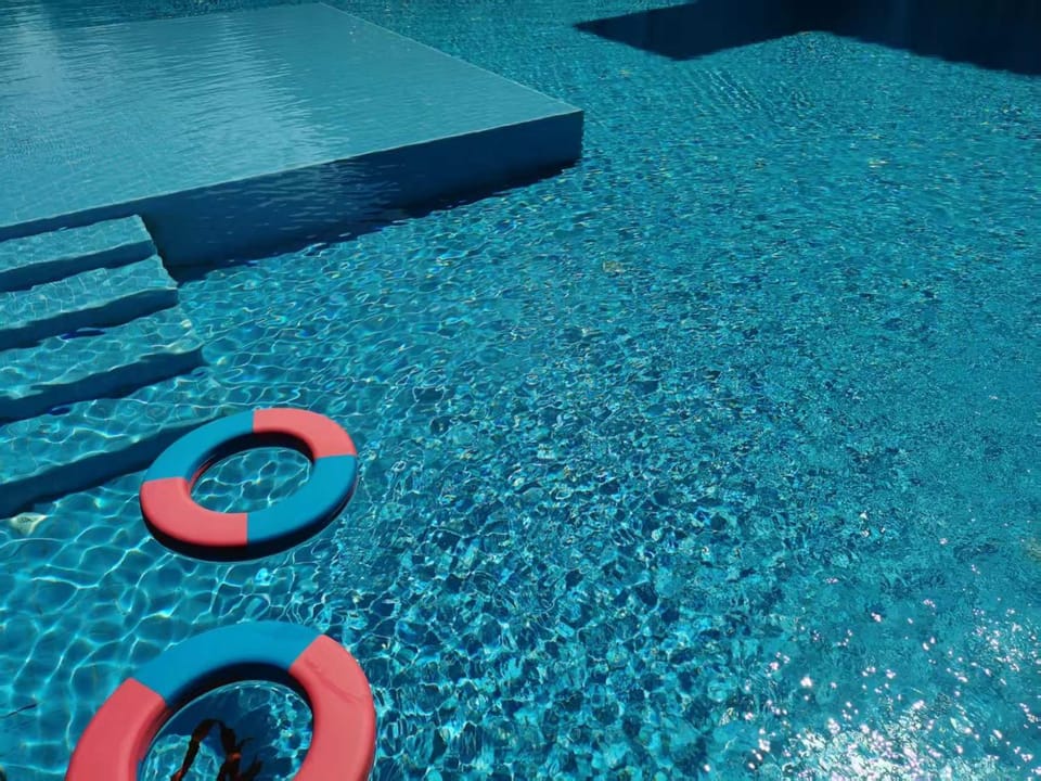 Pool view, Swimming pool