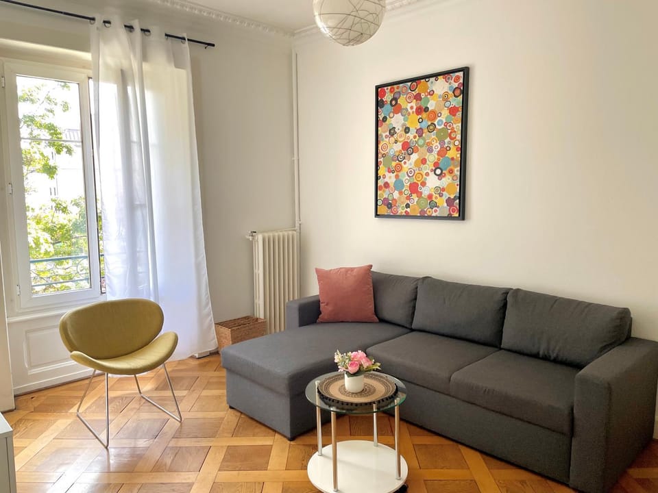 8 minutes walking from Lausanne Train station Apartment in Lausanne
