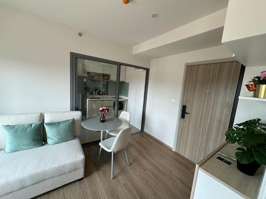 Phyll Phuket - Luxury Resort-Style Comfort Apartment in Kathu